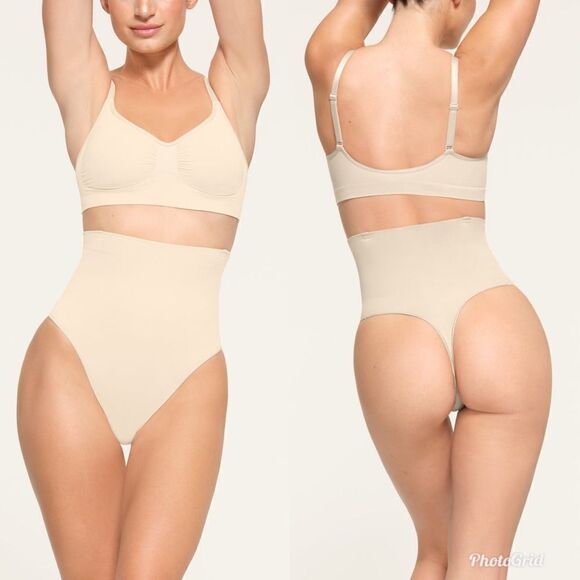 REVOLVE SKIMS CORE CONTROL HIGH-WAISTED SHAPEWEAR THONG - Picture 2 of 10